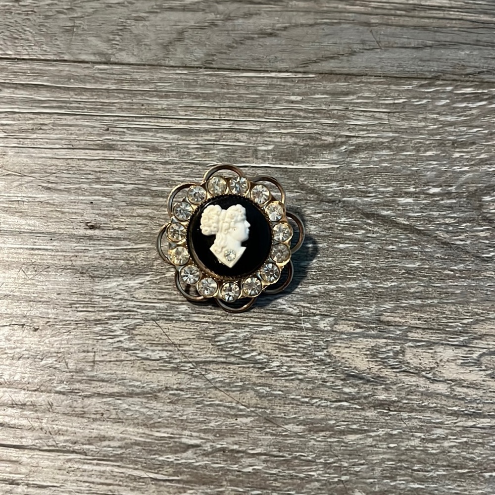 Cameo Vintage Brooch